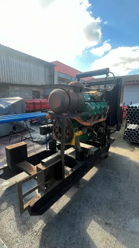 Motor Scania V8 Diesel 142 - Funcionando