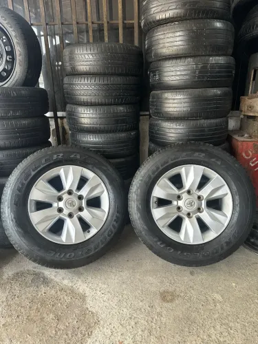 Rodas originais Hilux aro 17