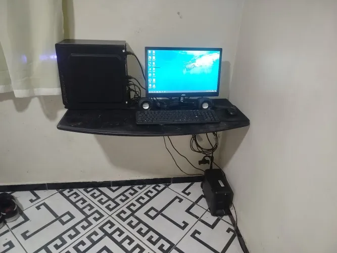 Computador Completo de Mesa à Venda"