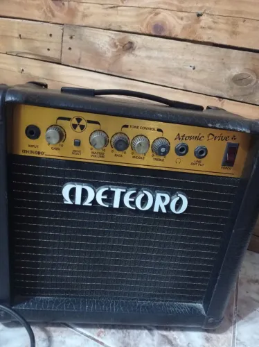 Vendo ou Troco Caixa Meteoro e Mesa ( Leia a Descrição )