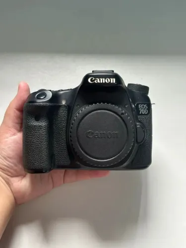 CANON 70D CORPO (+3 baterias, com carregador) - R$2900 DESAPEGO DE EQUIPAMENTO!