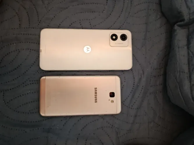 Lote com 2 celulares para retirada de peças ou conserto - Moto E13 + Samsung J5