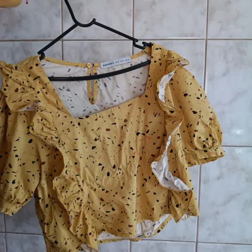 Blusinha tamanho g,