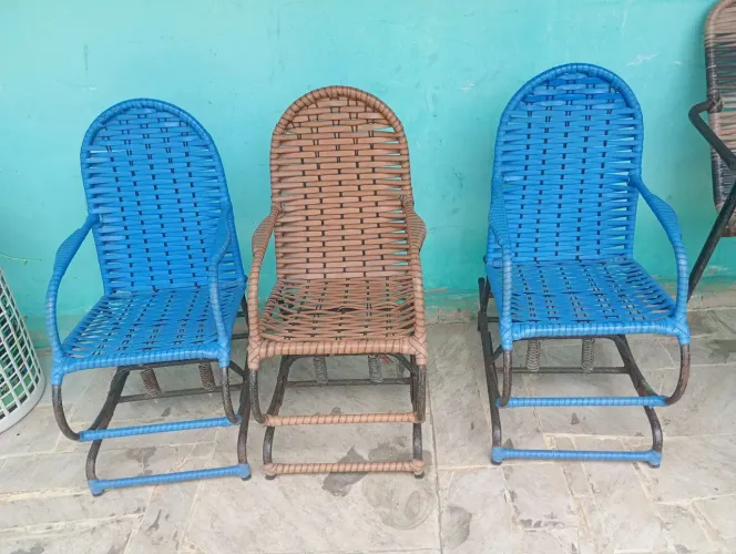 Vendo cadeiras de balanço no precinho