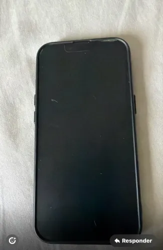 iPhone 16e 