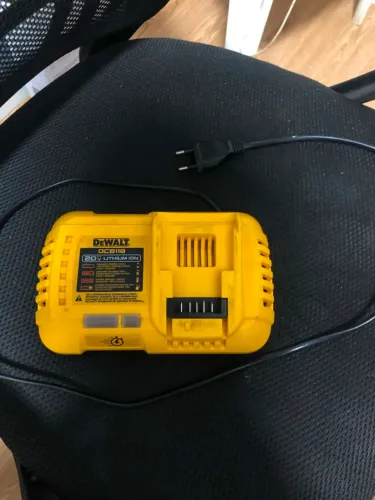 Carregador dewalt