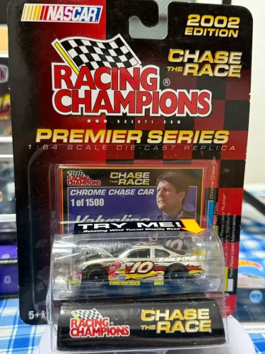 Racing Champions Nascar Chase the Race Johnny Benson #10