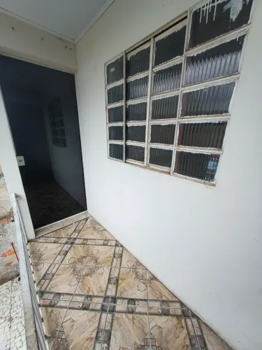 Aluga-se casa no xaxim