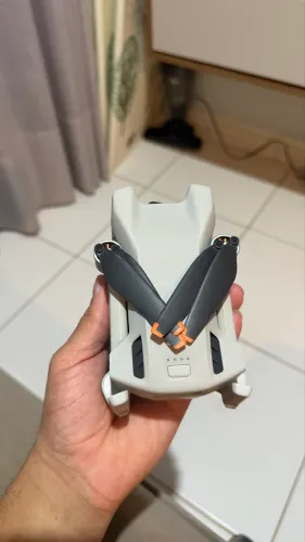 Drone DJI Mini 3 Standard com controle DJI RC com tela. Excelente estado