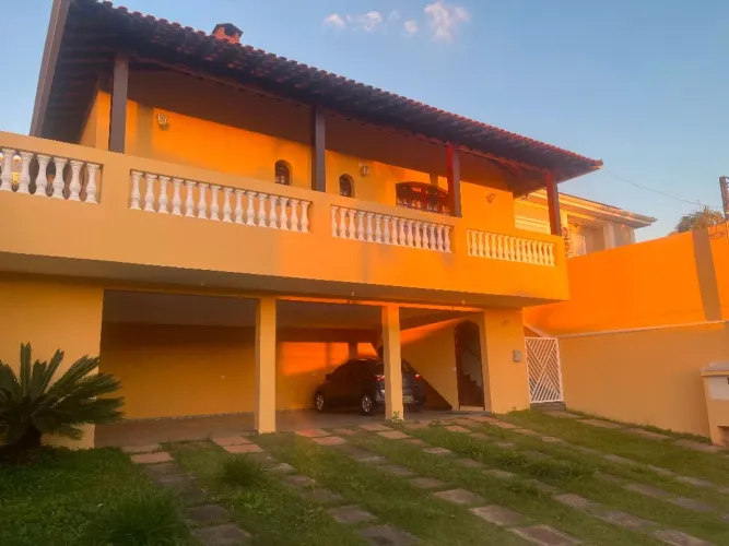 Casa com 3 dormitórios para alugar, 160 m² por R$ 9.085,92/mês - Granja Viana - Cotia/SP
