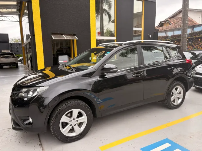 Toyota RAV4 2.0 4X4 16V Aut. 2014