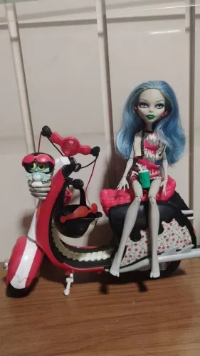 Monster high Ghoulia scooter