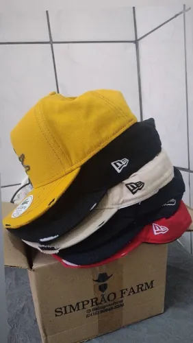 Conjunto de 6 bonés New era , Lacoste , Yankees..