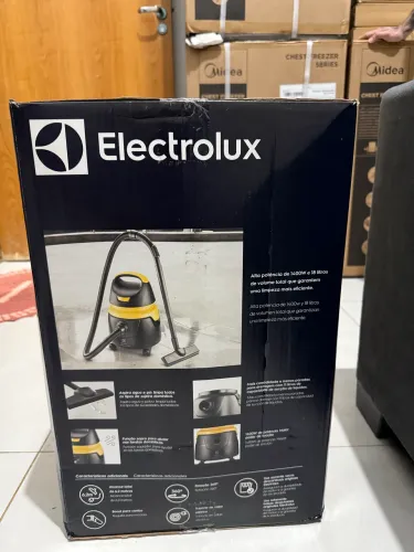 Aspirador Água e Pó Electrolux 1400W Sopro 11L AQP20