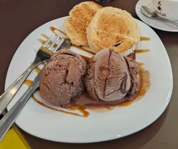 Caixa / Atendente - Carioca Shopping - Sorveteria/Milkyshake - Vila da Penha
