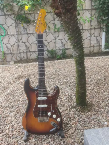 guitarra vintage v6 icon distressed
