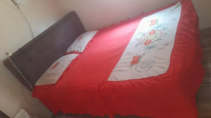 Vendo cama box, casal