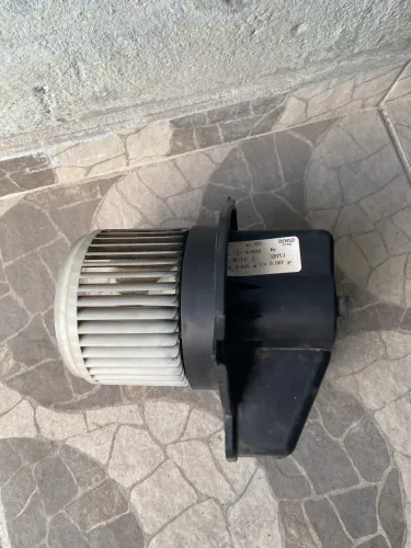 Ventilador do ar condicionado Fiat uno vivace 