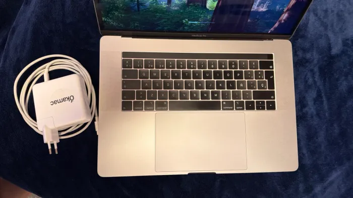 MacBook Pro 2018 Core i7 15p 16Gb RAM 256Gb SSD