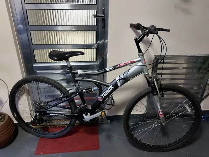 Bicicleta Supernova 21 marchas, aro 29.