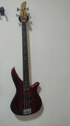 Baixo Yamaha trbx 4 cordas