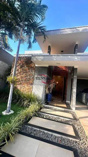 Casa em Condomínio para Aluguel (3 suítes) com Piscina e Varanda Gourmet Parque Industria
