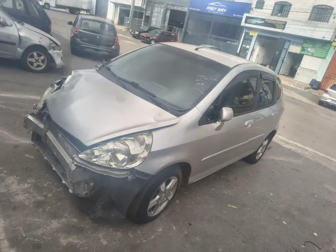 Honda fit 2008" sucata vendo peças"