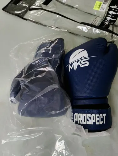 Vendo luva de boxe marca MKS. Nova. Nunca foi usada.