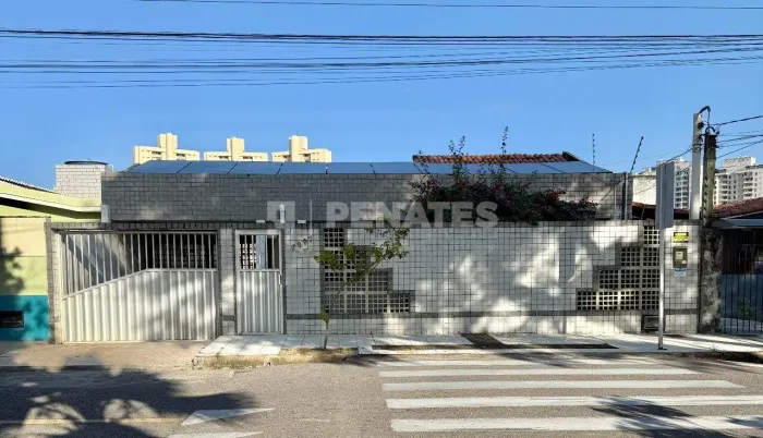 Casa no Satelite com 3 quartos sendo 1 suíte com closet proximo a BR 101.