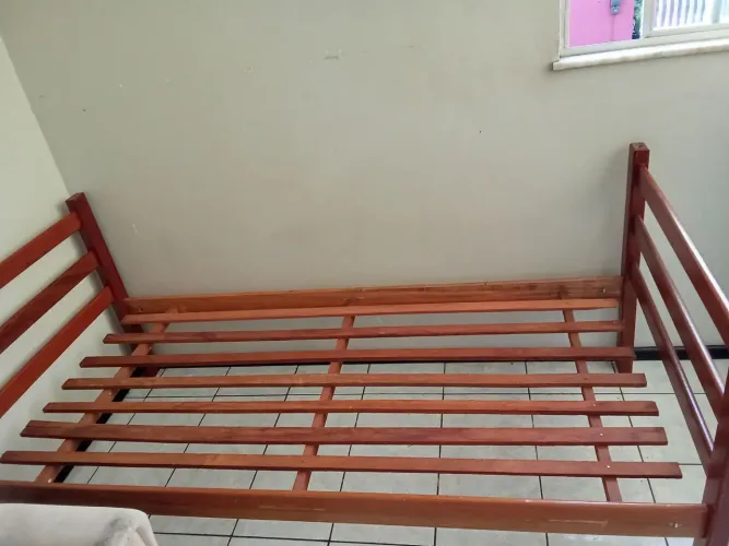 Cama de solteiro completa