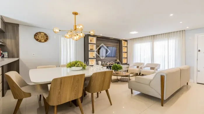 Excelente casa de 03 dormitórios em condomínio fechado Luxo