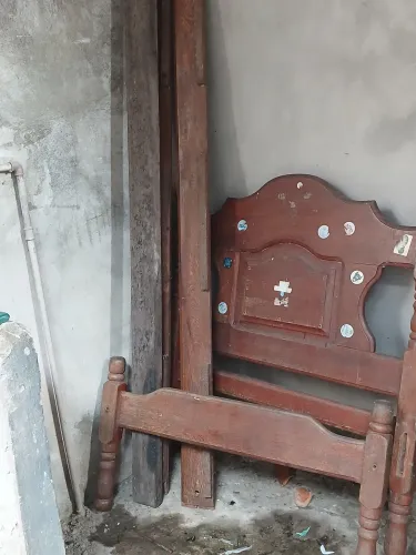 Cama de Solteiro de Madeira Ótimo Preço!