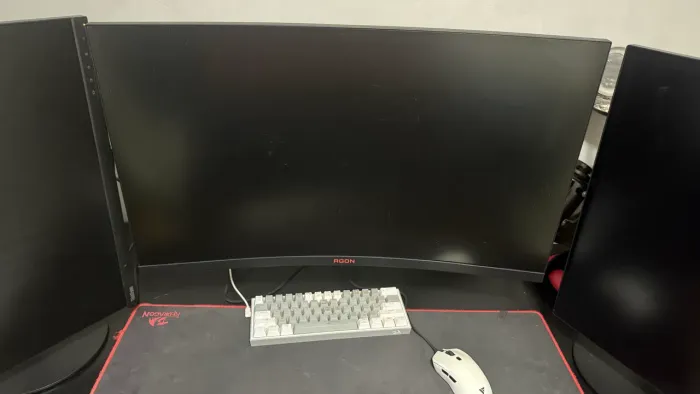 Monitor 31.5? AGON Curvo 165Hz Full HD