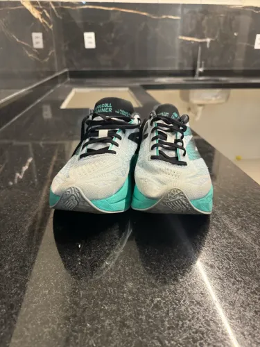 Tênis New Balance (placa de Carbono)