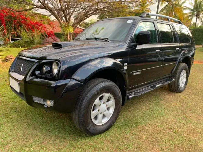 Mitsubishi Pajero Sport HPE 2.5 4X4 Diesel Mec. 2007