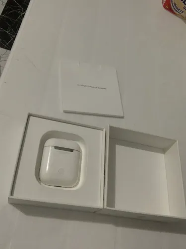 Apple Airpods (2ª Geração)