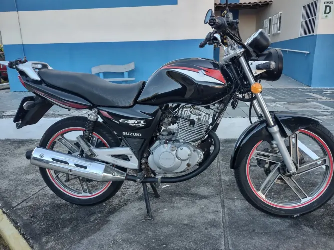 VENDO SUZUKI GSR 125 2016 R$ 14.000