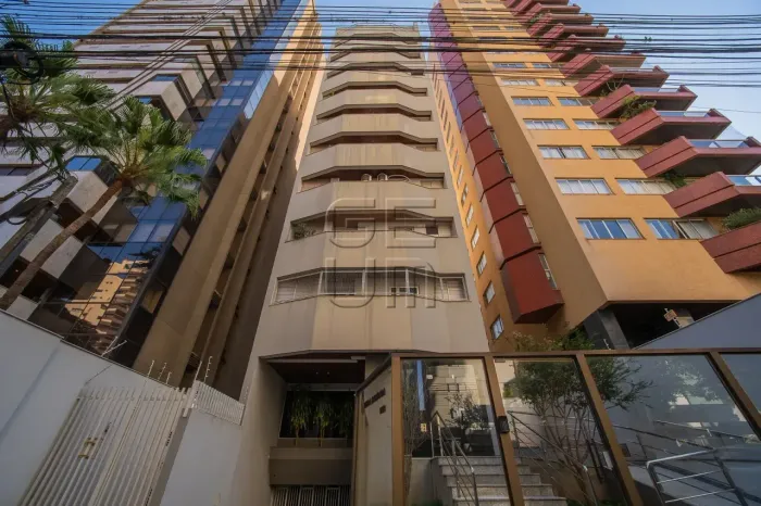 Apartamento à venda, área nobre no Centro- Londrina - PR