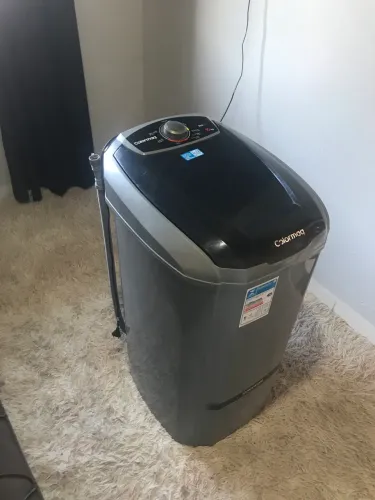 Vende-se tanquinho de lavar roupa 10kg super novo usado poucas vezes,marca da colormaq 