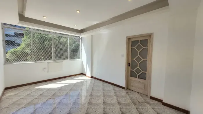 Tijuca - Rua Mario Barreto, salão, 3 quartos