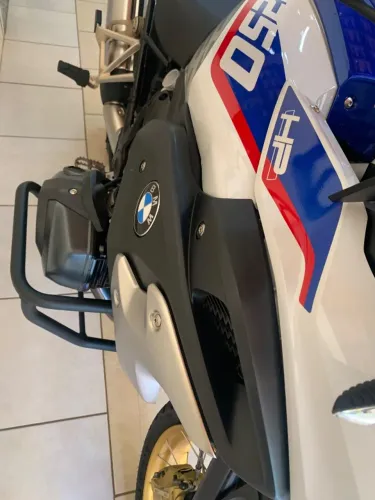 BMW Gs 1250 Hp , pneu e pastilha de freio traseiro novos, chave reserva, manual .