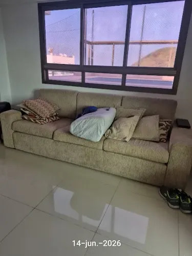 Sofá 2,45m Grande e Confortável - Excelente Estado