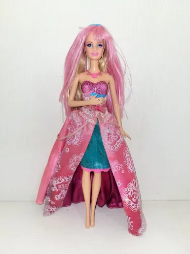 Boneca Barbie Princesa e a Popstar (LER A DESCRIÇÃO)