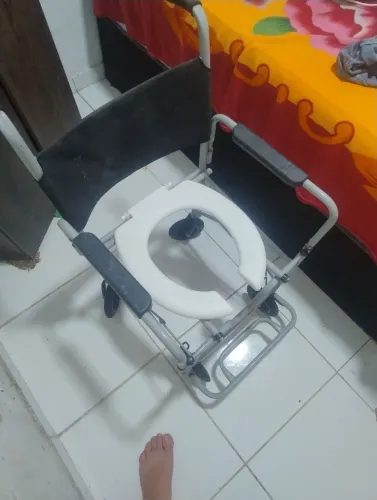 Cadeira para banho em ótimo estado