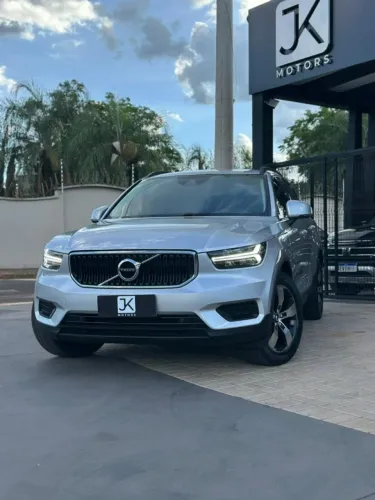 Volvo XC40 T-4 2.0 190cv FWD 2019