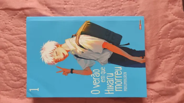 O verão em que hikaru morreu/Mangá volume 1