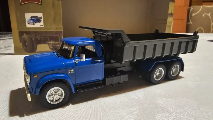 Miniatura Caminhões Brasileiros Dodge D-950 Basculante Ed 19
