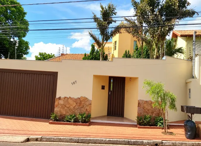 Sobrado para alugar no Monte Castelo