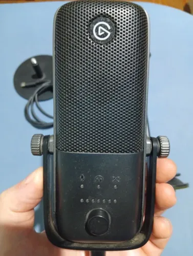 Microfones condensador Wave 3 e Maono AU-PM422