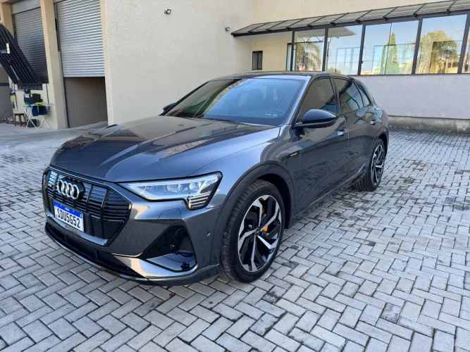 Audi E-Tron Performa. Black Aut. (elétrico) 2023